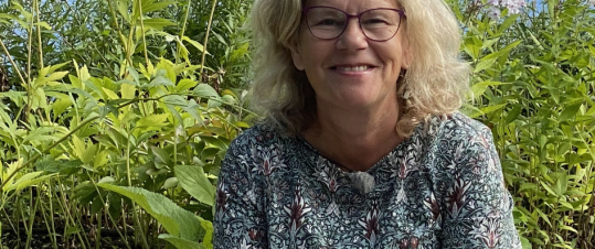 Trädgårdar på Öland med Gunnel Carlson hero image