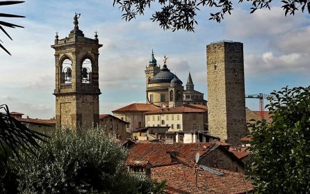 Kulturstaden Bergamo och vinprovning i Franciacorta image