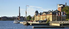 Med Malcolm Dixelius till Österbotten – Från Umeå till Vasa thumbnail